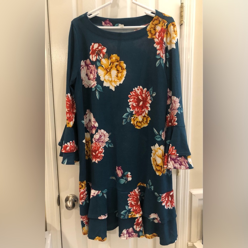 Emerald brand, size 1X fall lightweight sweater dress.